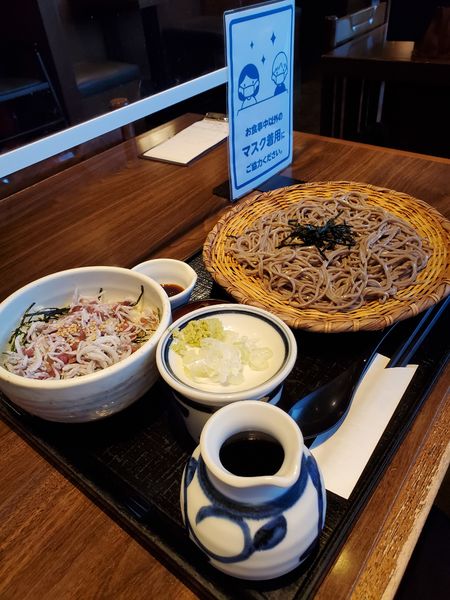 「梅しらす丼定食　冷たいそば」@信州そば処 そじ坊 茅ヶ崎ラスカ店の写真