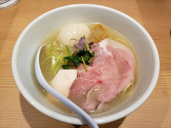 「味玉中華そば　塩」@貝出汁中華そば くらむの写真