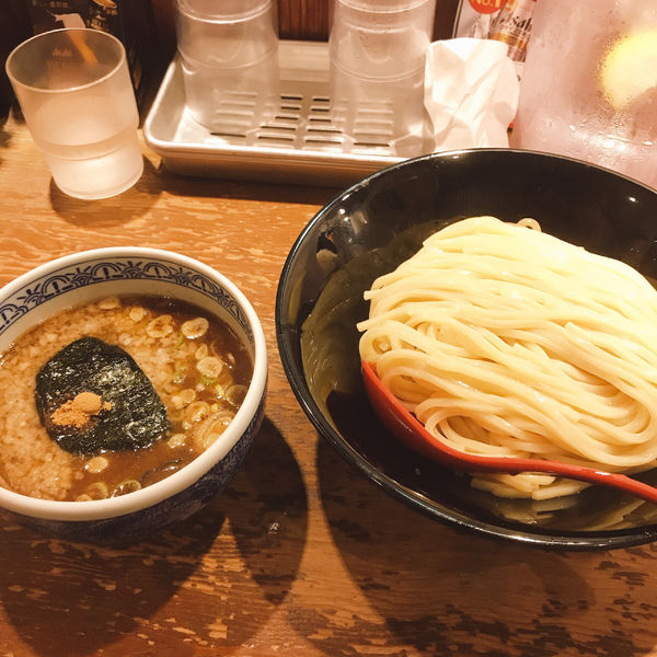 「背脂つけ麺」@つけ麺専門店 三田製麺所 御茶ノ水店の写真