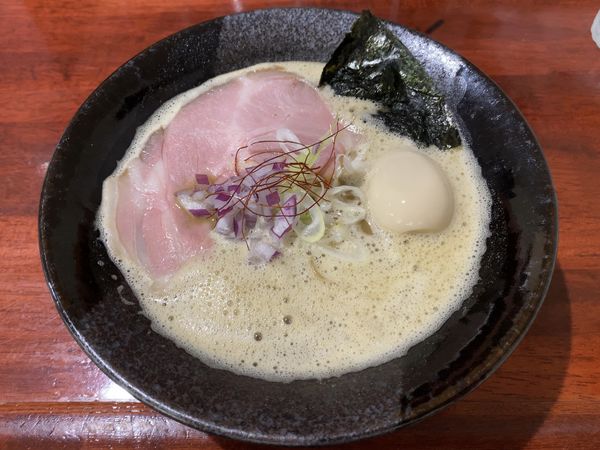 「味玉濃厚煮干しそば」@麺屋 綴の写真