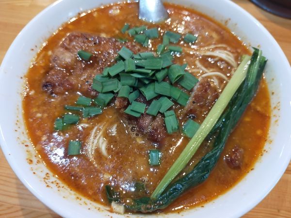 「排骨担々麺」@東京担担麺本舗 瀬佐味亭 虎の門店の写真