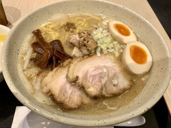 「特製味噌らーめんセット1070円」@つじ田 味噌の章 東京駅店の写真