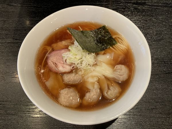 「ワンタンメン醤油」@支那ソバ 小むろの写真