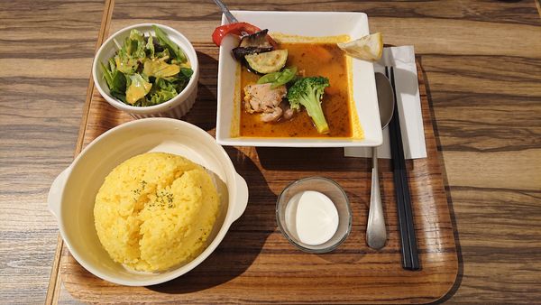「（ランチ）オリジナル香辛スープカレー　９８０円　※」@SETOUCHI檸檬食堂 新宿西口小滝橋通り店の写真