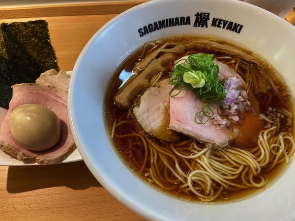 「醤油ラーメン＋特トッピング：880＋300円」@Sagamihara 欅の写真