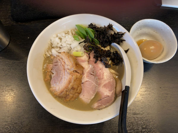 「特製濃厚煮干そば」@陽はまたのぼるの写真