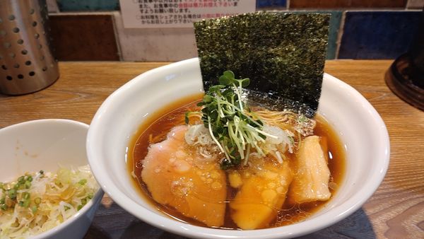 「中華そば(醤油)＋ネギ増し」@中華そば やま福の写真