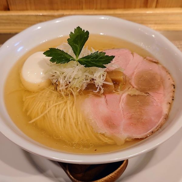 「塩そば中盛＋味玉　850円」@成城青果の写真