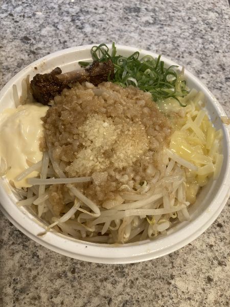 「じゃんくまぜ二郎・大盛り（９００円）（テイクアウト）」@濃厚煮干しラーメン 麺屋 弐星 六甲道店の写真