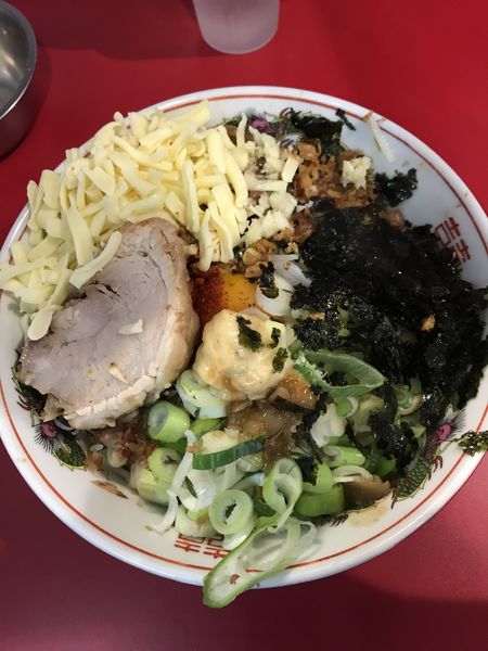 「ラーメン豚2枚+汁なし」@ラーメン英二の写真
