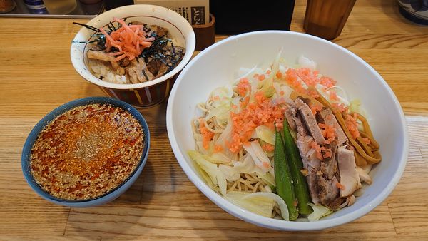 「【限定】冷し辛つけそば 960円 + 豚ばらごはん 350円」@中華そば専門 とんちぼの写真