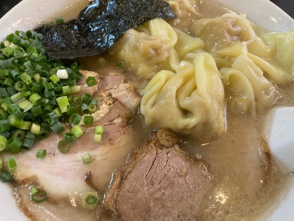 「叉焼雲呑麺」@らーめん 茂木の写真