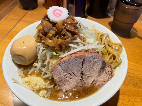 「ラーメンミニ800円、燻製味玉100円」@麺屋 神工の写真