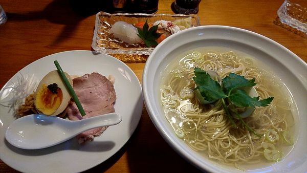 「蛤らぁーめん「塩」日替わり寿司3貫セット1300円」@寿司・割烹 のはらの写真