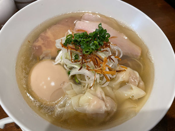 「特製塩拉麺」@創作麺工房 鳴龍の写真