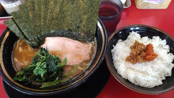 「ラーメン並¥700+海苔¥100+ライス¥150-」@家系ラーメン 熊田家の写真