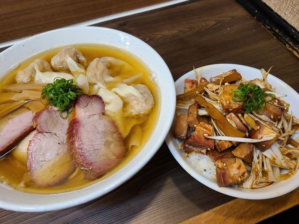 「塩ワンタン麺　ネギチャーシュー丼」@中華そば さわの写真