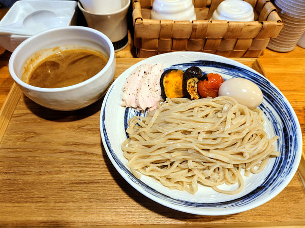 「限定 鶏白湯とCurryのつけそば」@中華蕎麦 はざまの写真