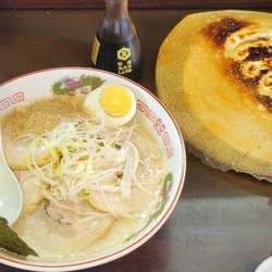 とんこつチャーシュー塩＋バリバリせんべい餃子