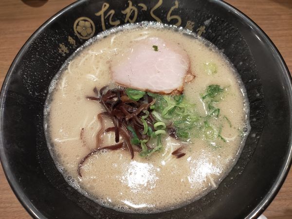 「重厚豚骨「三番釜」780円+替玉1玉無料」@博多豚骨たかくら 武蔵小杉店の写真