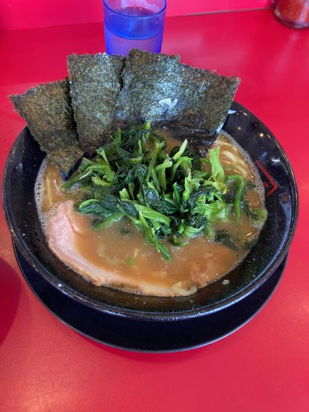 「並　ほうれん草　ライス」@家系ラーメン王道 王道之印の写真