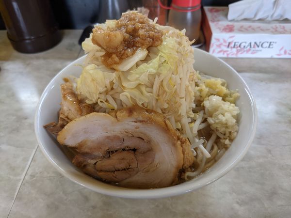 「幸せラーメン　800円　野菜まし」@自家製ラーメン麺屋ラッキーの写真