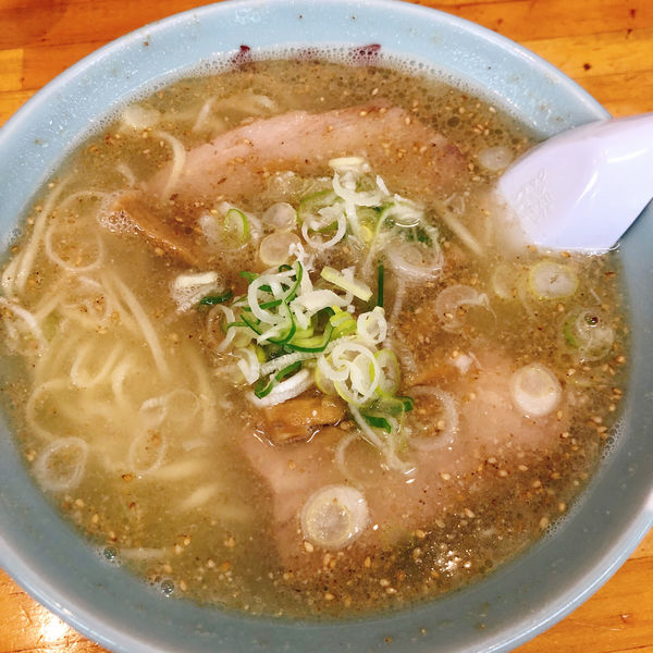 「塩ラーメン 650円」@青竹手打麺 餃子 岳乃屋の写真