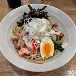 まぜそば　890円・大盛り100円