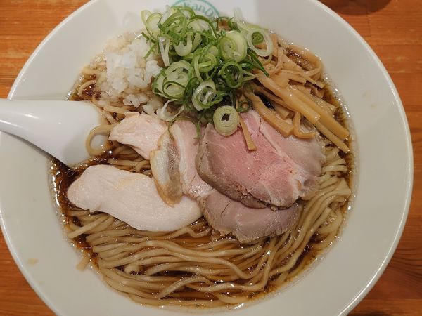 「醤油ラーメン　大盛り」@麺屋 六感堂 Rock'anDoの写真