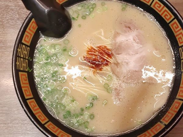 「天然とんこつラーメン」@一蘭 アトレ上野 山下口店の写真