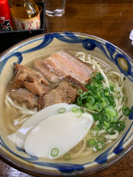 「まかないそば」@沖縄そば 海産物料理店 楚辺の写真