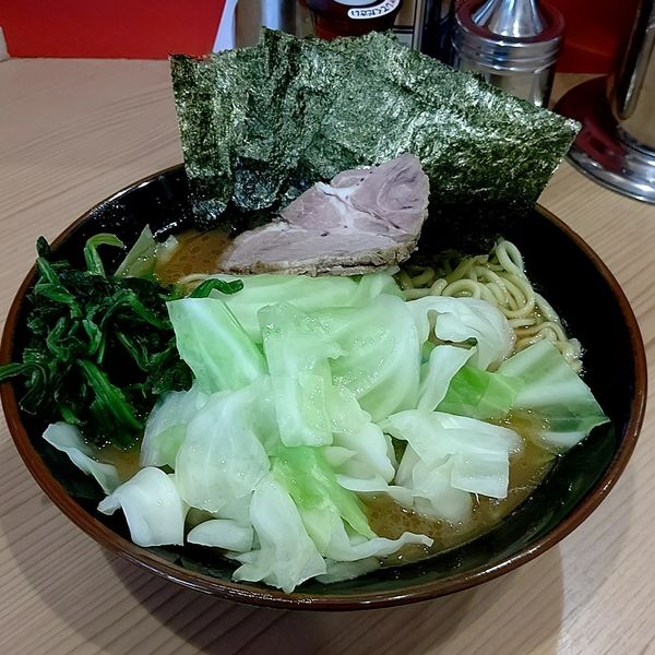 「ラーメン 中＋キャベツ」@漢ラーメン 室の写真