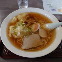 ワンタン麺