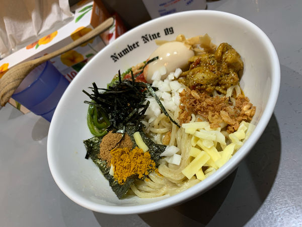 「【夏季限定】カレーまぜそば」@麺Dining Number Nine 09の写真