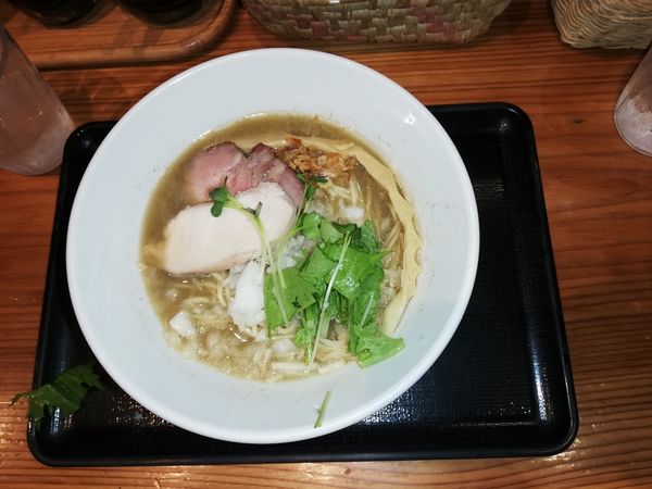 「塩煮干そば」@つけめん・らーめん・煮干そば 金狼の写真