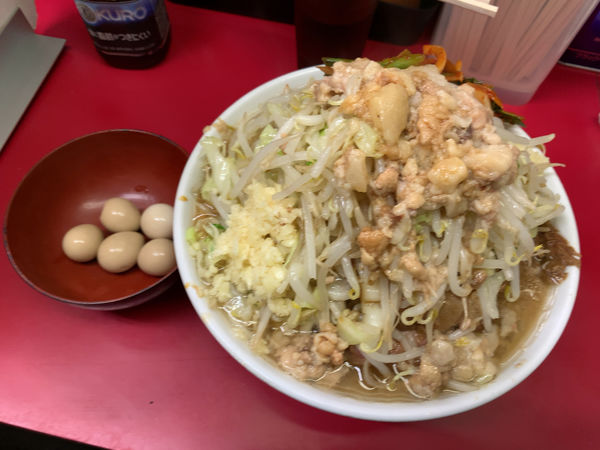 「大ラーメンぶた２枚入り880円」@ラーメン二郎 中山駅前店の写真