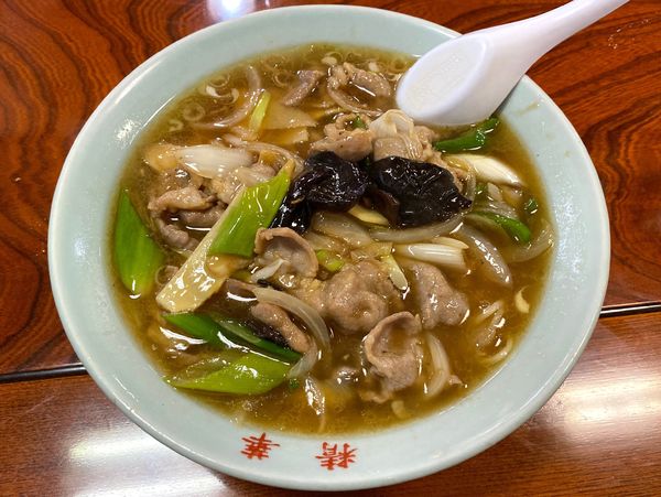 「肉片湯麺（肉旨煮そば）７００円」@精華の写真