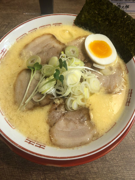 「塩卵とじ　880円」@焼豚ラーメン 弥太郎 豊川本店の写真