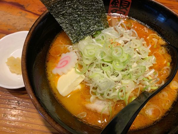 「辛みそにんにくバターらーめん」@熟成らーめん 銀のくらの写真