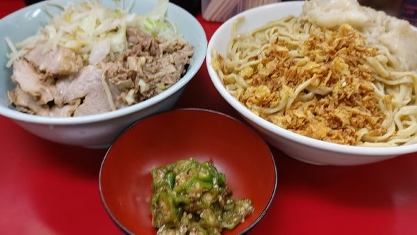 「大・つけ味冷や汁なし・Mr,オクラ(ヤサイアブラ)¥1080」@ラーメン二郎 中山駅前店の写真