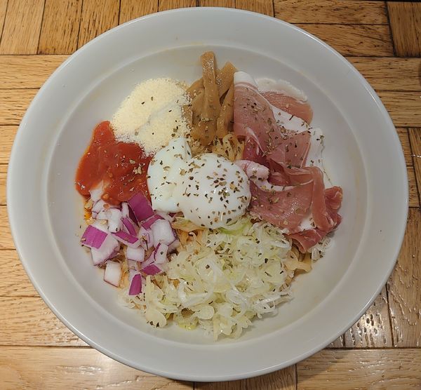 「生ハムとトマトのあぶらめん(980円)」@めん業一筋 善龍の写真