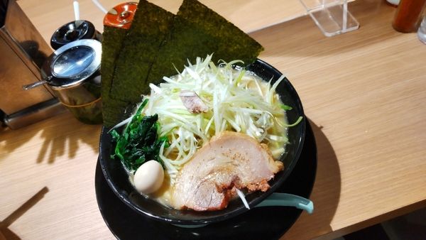 「ネギラーメン」@濃厚豚骨ラーメン 濱虎家 成増店の写真