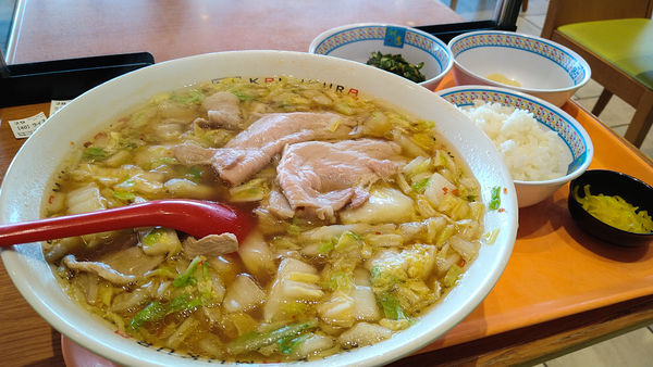 「おいしいラーメン大盛り+ライス」@どうとんぼり神座 パサール三芳店の写真