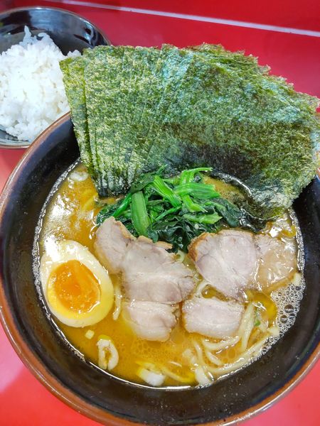 「特製ラーメン のり　アブラ多め」@らーめん 谷瀬家 新橋店の写真