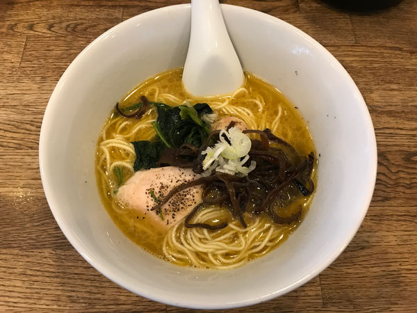 「博多水炊き醤油らーめん　800円」@麺屋すみすの写真