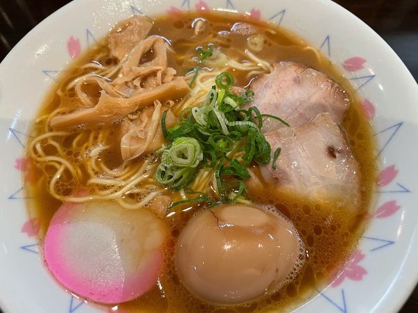 「中華そば味玉入り(780円)」@のりや食堂の写真