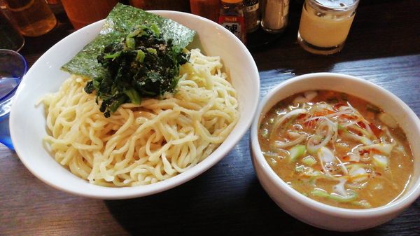 「辛ホルモンつけそば(特盛)　¥800」@浮浪雲の写真