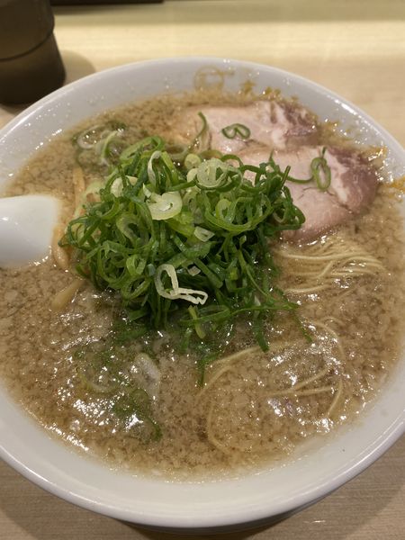 「京都熟成醤油ラーメン＋替え玉（半玉分）」@京都ラーメン 森井 相模原店の写真