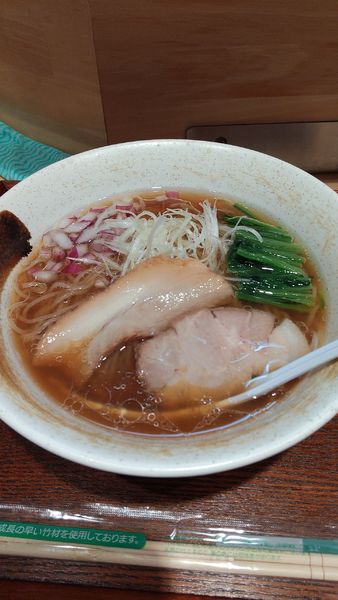 「醤油らぁ麺」@貝出汁らぁ麺 みぎわの写真