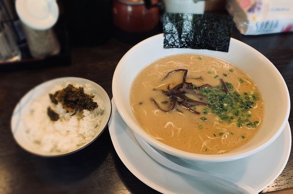 「らーめん（バリかた￥650）＋小ごはん（￥100）」@一心の写真